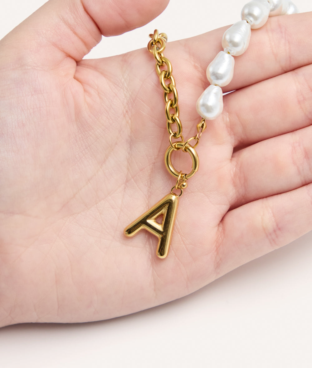 cafide-pets-jewelry-sira-hundehalsband-gold-perlen-buchstabe image 4