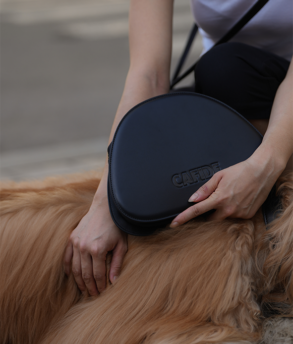 cafide-travel-jala-kulturtasche-hund-veganes-leder-schwarz image 6